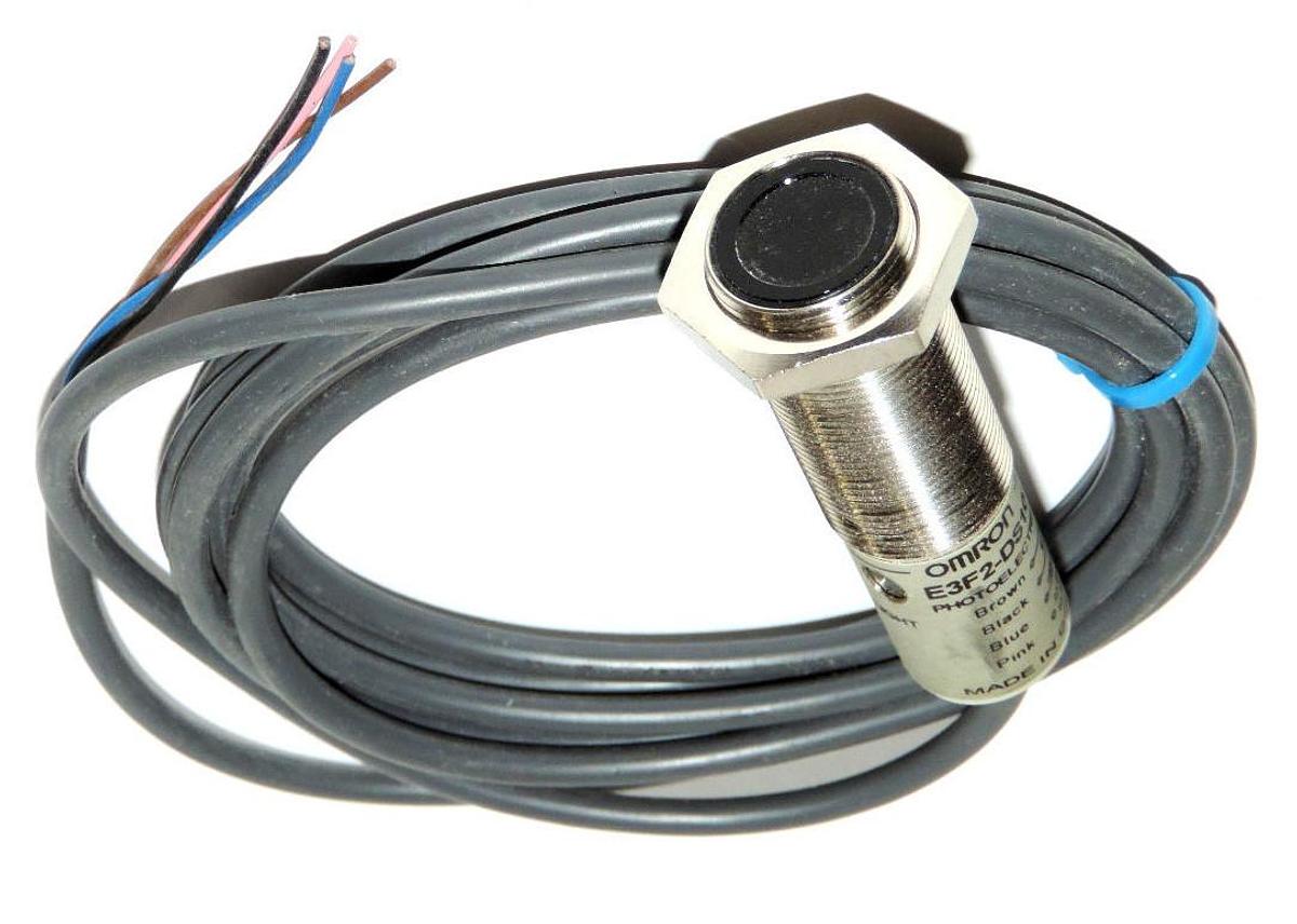 Used NEW OMRON E3F2-DS10C4-M PHOTOELECTRIC SWITCH, E3F2DS10C4M