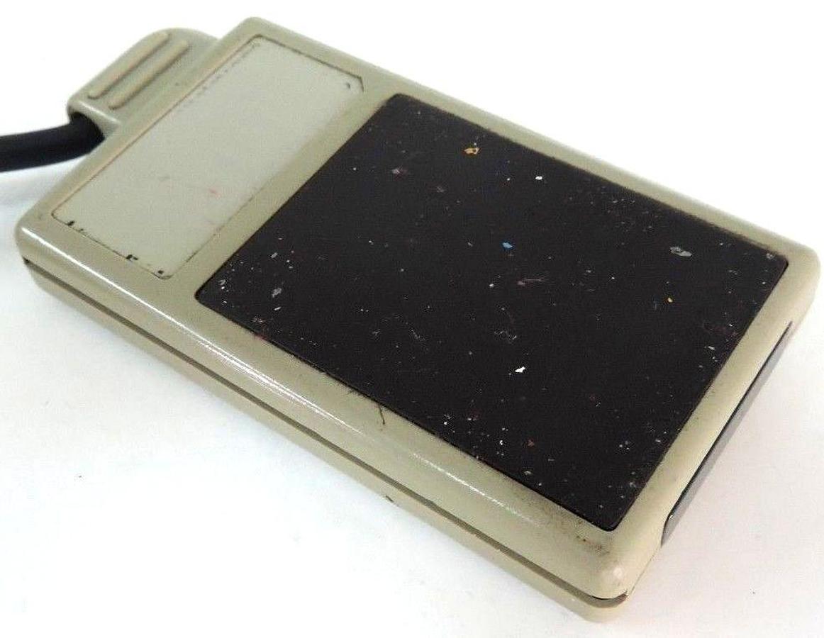 Used OMRON F150-C10E-2 VISION MATE CONTROLLER W/ F150-A20 2 CAMERA UNIT & KEYPAD
