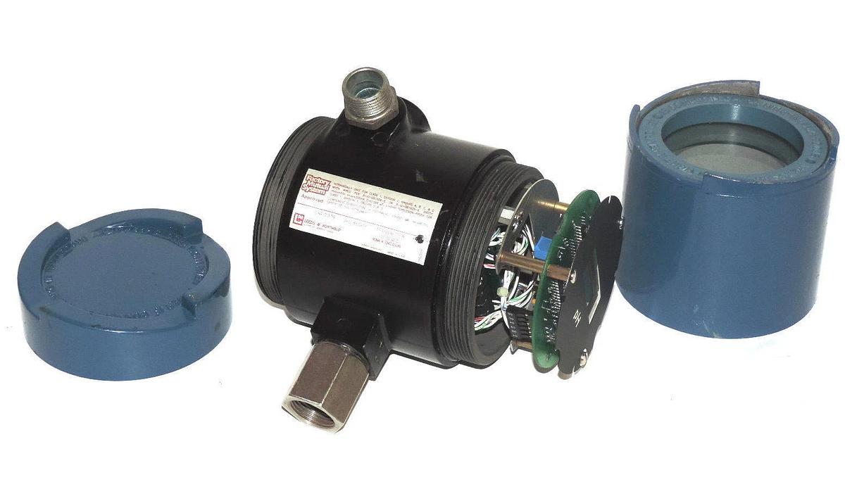 Used LEED & NORTHRUP 7079-11-01-247-024-000 PRESSURE TRANSMITTER 70791101247024000