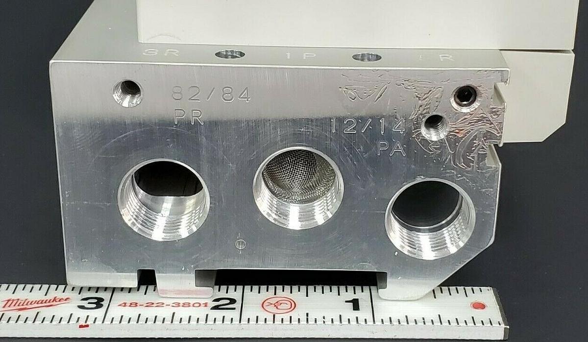 NIB CKD M4GB320R-08-T10RK-7-3 VALVE MANIFOLD ASSEMBLY DC24V, M4GB320R08T10RK73