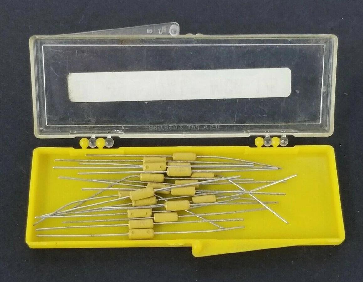 LOT OF 19 NEW COOPER BUSSMANN MCR-1/8 FUSES 1/8AMP PICO