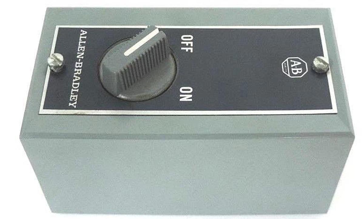 Used NIB ALLEN BRADLEY 800S-R2SX SELECTOR SWITCH 800SR2SX, SER. M