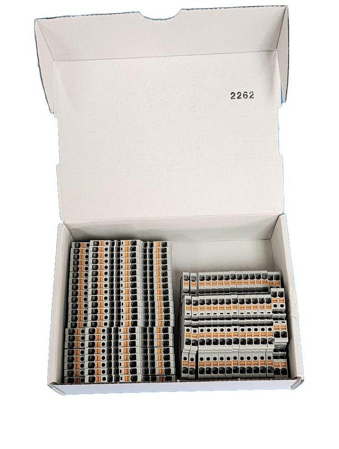 BOX OF 37 NEW ALLEN BRADLEY 1492-PD3 /A IEC FEED-THROUGH PUSH-IN TERMINAL BLOCKS