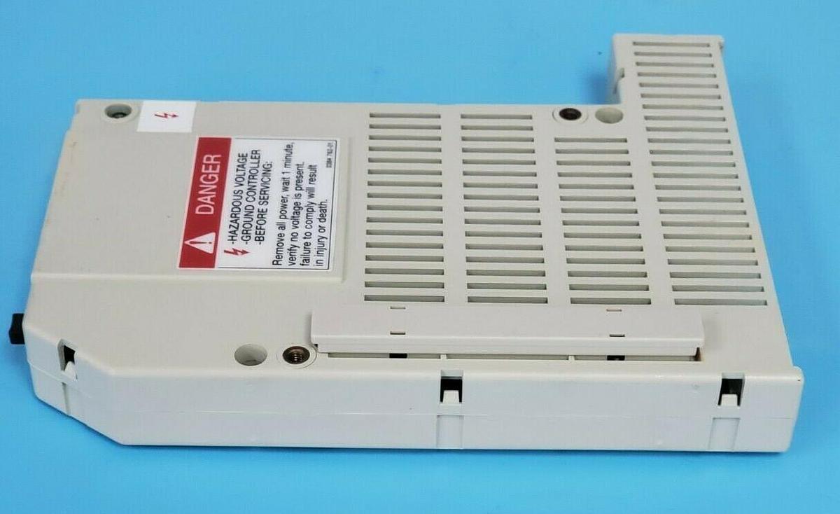 Used SCHNEIDER ELECTRIC SQUARE VW3A66205 COMMUNICATION BOARD INTERFACE ATV66