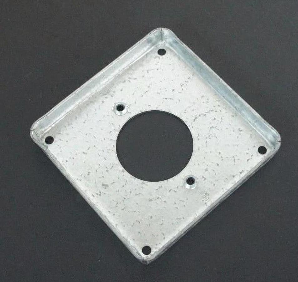 LOT OF 4 NEW HUBBELL 811 4" SQUARE COVERS RAISED 1/2"