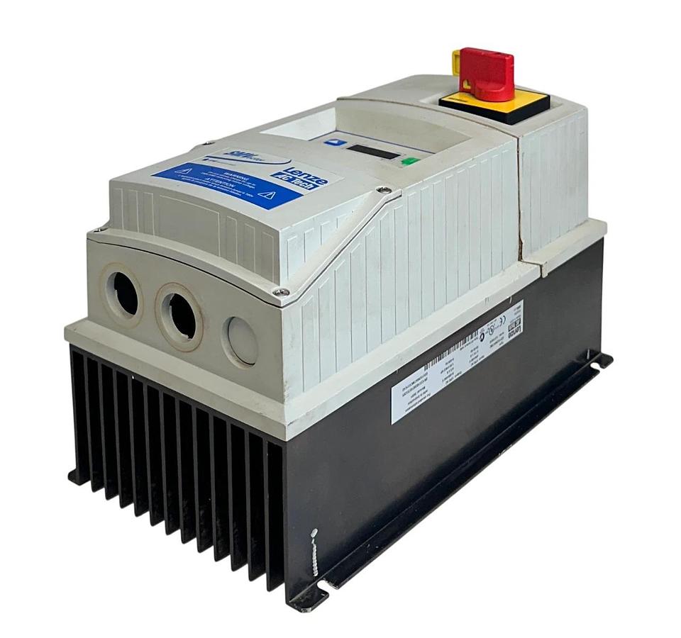 Used LENZE AC TECH ESV152N04TMC / 13374838 SMVector DRIVE 1.5kW/2HP 3PH 400-480V USNP