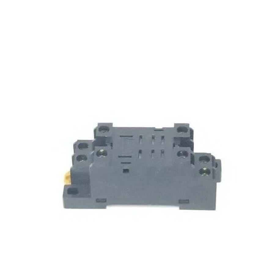 Used OMRON PTF08A-E SOCKET RELAY BASE PTF08AE
