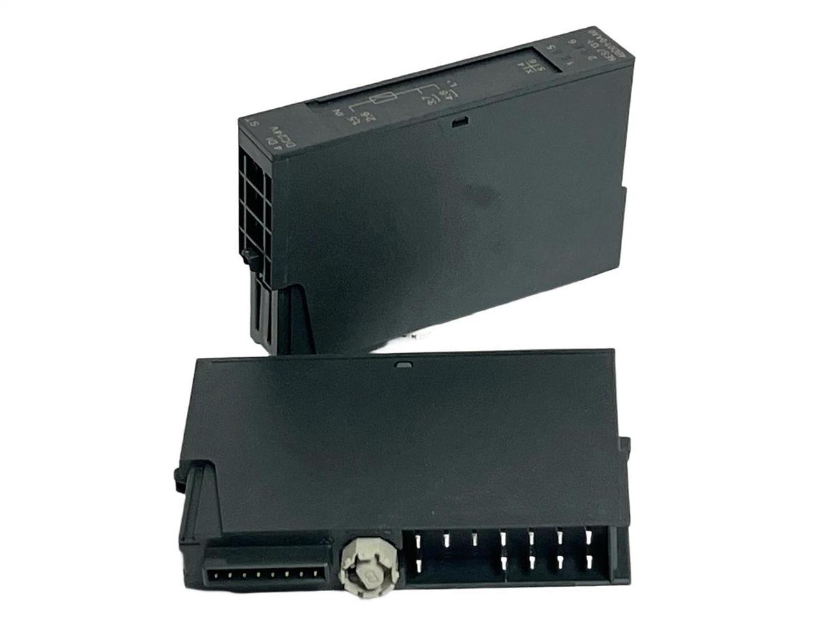 Lot of 2 Siemens 6ES7131-4BD01-0AA0 SIMATIC S7 ET 200S 4 DI 24V DC, NEW SURPLUS