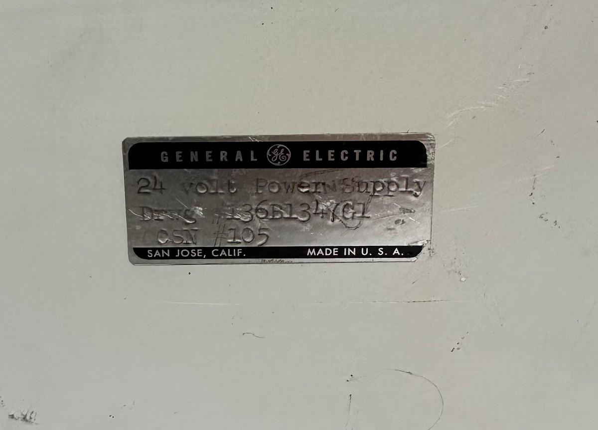 Used GENERAL ELECTRIC 136B1347G1 24V POWER SUPPLY MODULE *MISSING SCREWS