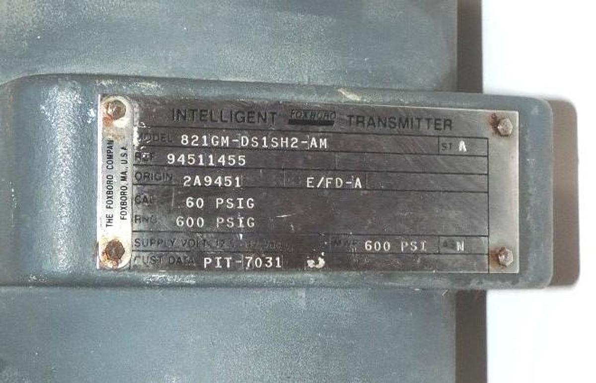 Used FOXBORO 821GM-DS1SH2-AM INTELLIGENT TRANSMITTER W/ L0121GT/C 820 TRANSMITTER