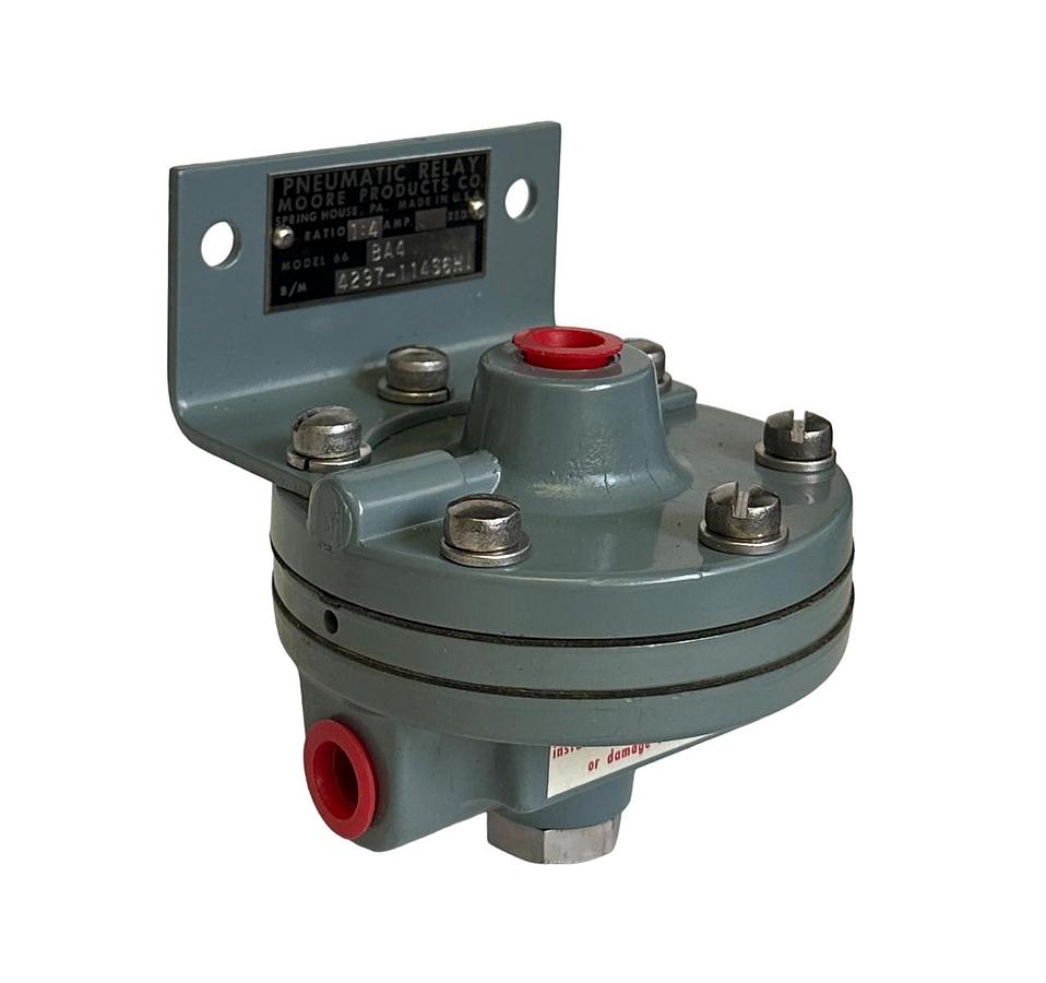 NEW MOORE PRODUCTS CO. 66BA4 / 4297-114S6HI AMPLIFYING PNEUMATIC RELAY 4:1 NNB