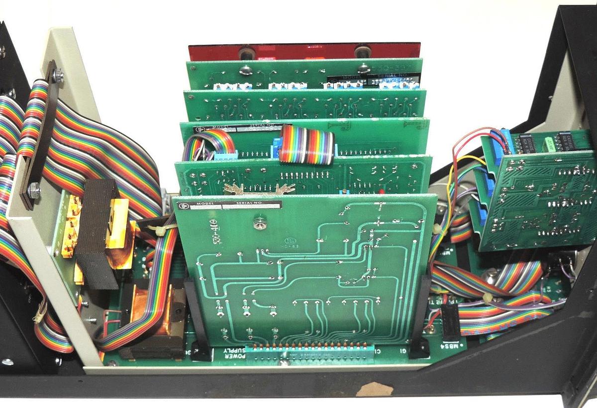 Used BELOIT CUSTOM CONTROLS 42400984-G1 PROCESS CONTROLLER 42400984G1