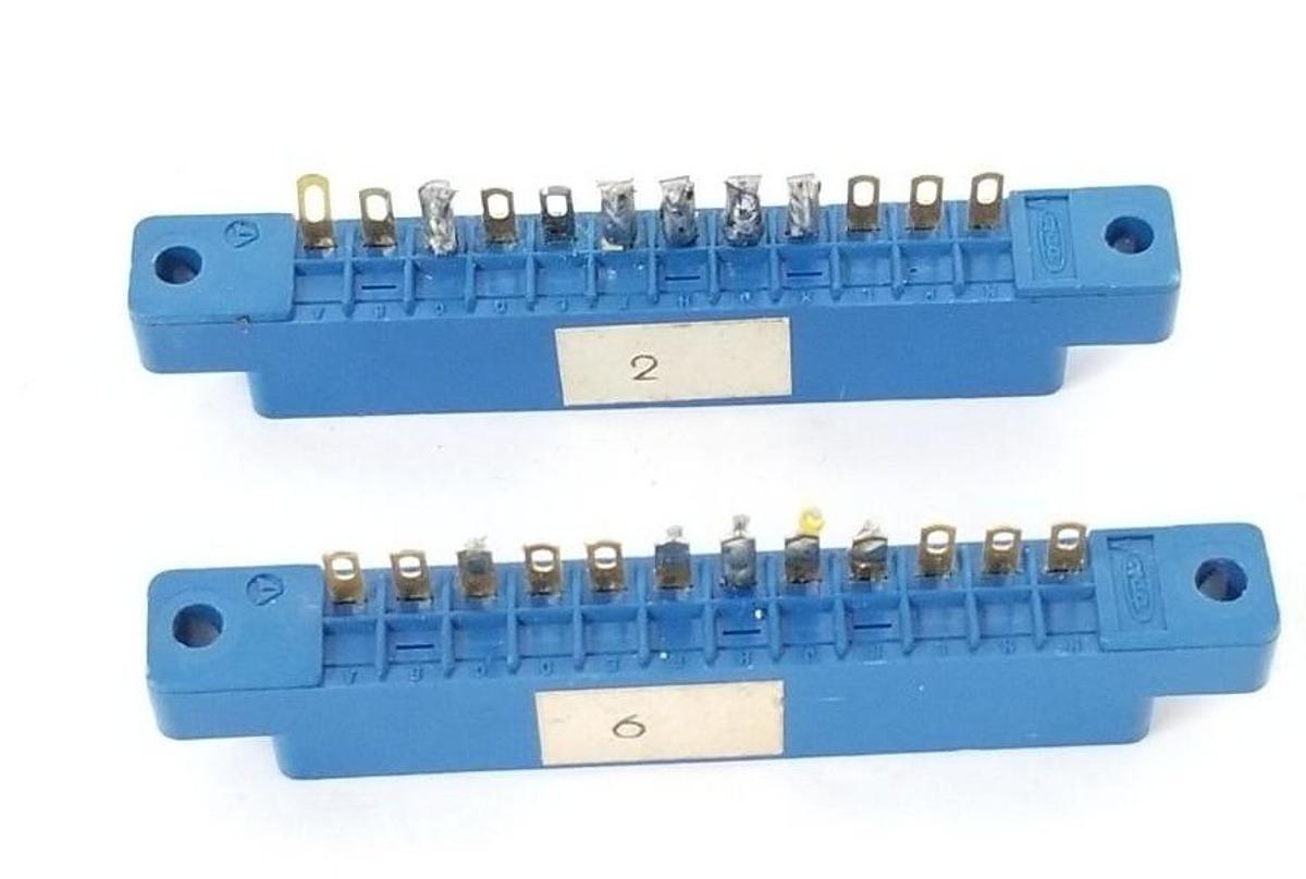 Used LOT OF 2 OMRON LRT-C TERMINAL CONNECTORS 01-1-3