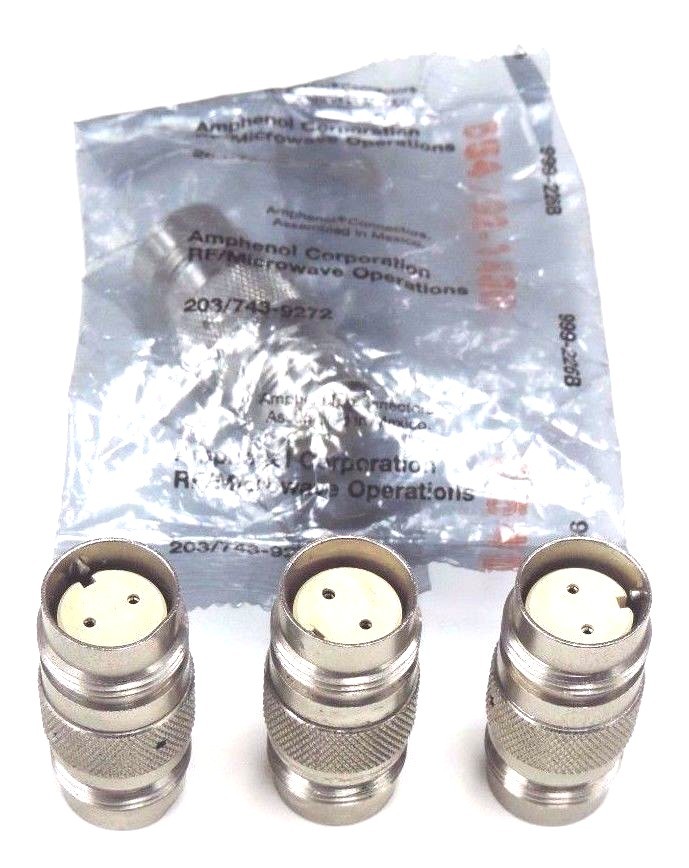 Used 4 NEW AMPHENOL 82-5588 TWIN CONTACT CONNECTORS 90 DEG. KEYED, 825588