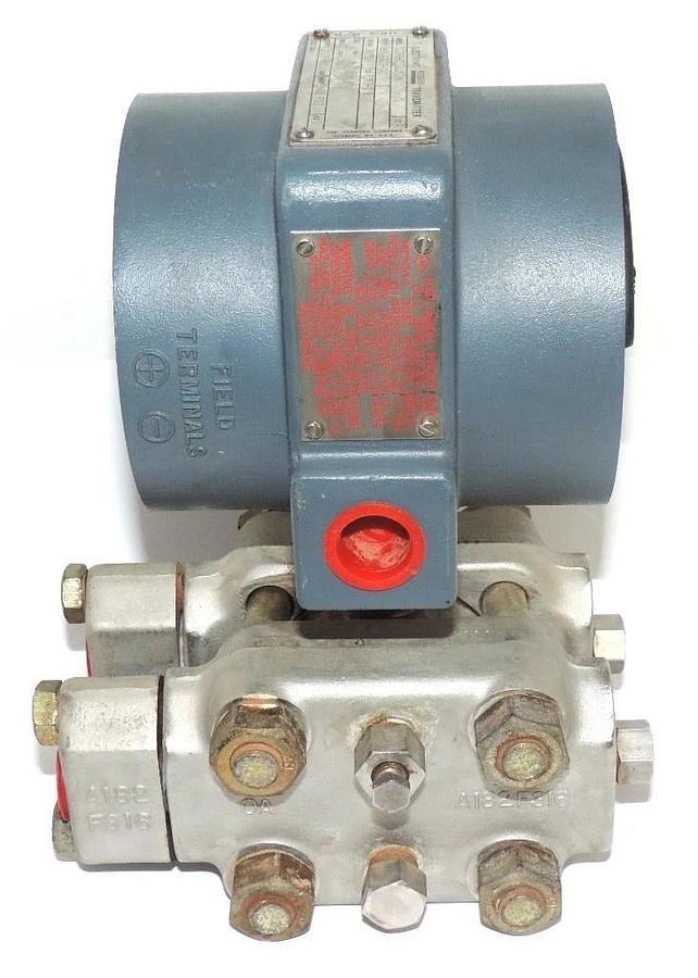 Used FOXBORO 823DP-I3S1NM2-M TRANSMITTER W/ B0138RA M/821AL, 823, 827 MED. RNG: 4-20
