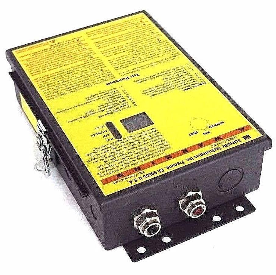 Used NIB STI LCM-A1A-FD2 LIGHT CURTAIN CONTROLLER 82436-0011 MS46TB-AC-WQD1A-FD2