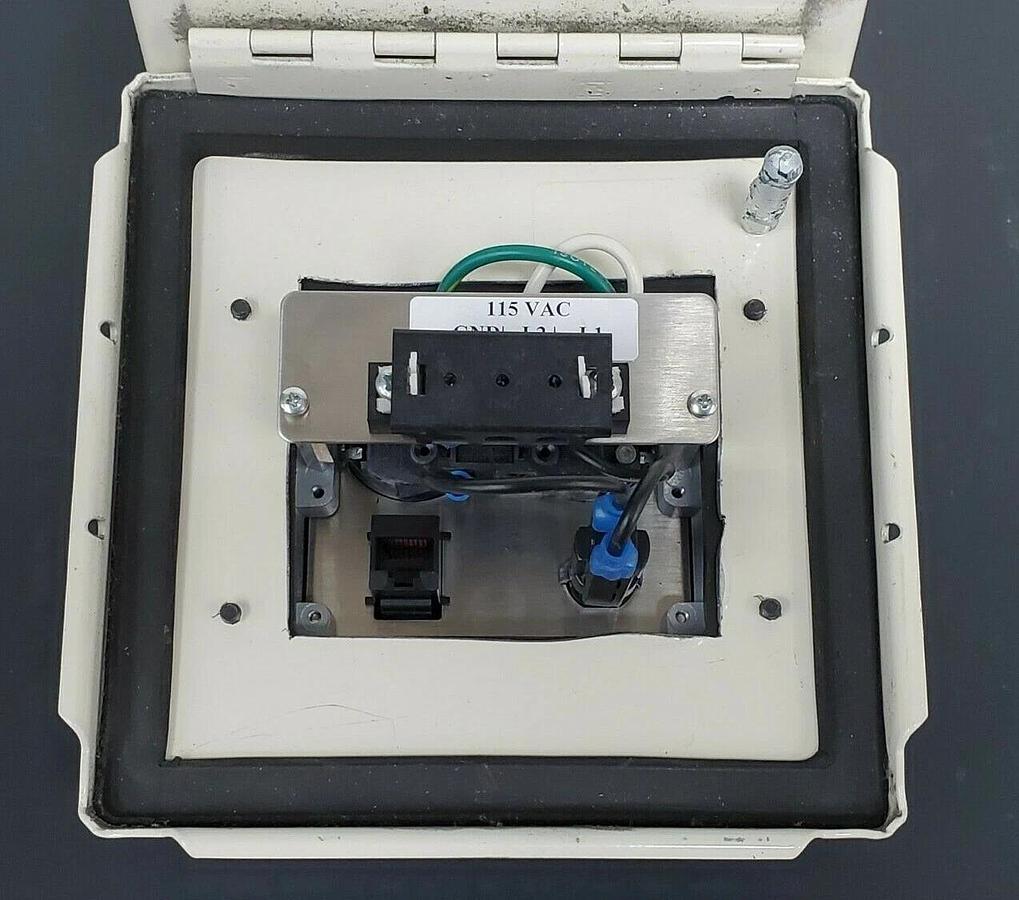 Used MENCOM CORP NEMA TYPE 4 PROGRAMMING PORT W/ 6''x6''x4'' IN. ENCLOSURE