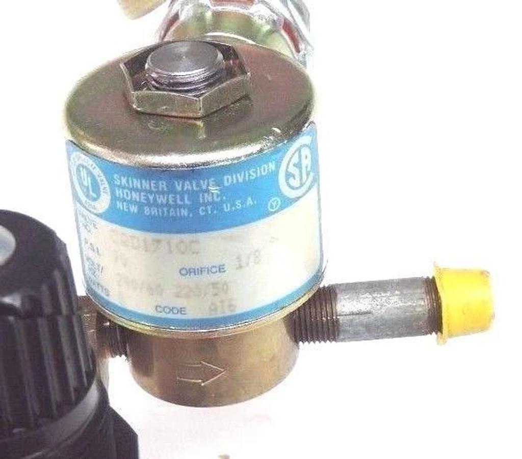 NEW SKINNER C2D1710C VALVE 90PSI, 1/8 ORIFICE W/ WATTS 8548-02DGC REGULATOR