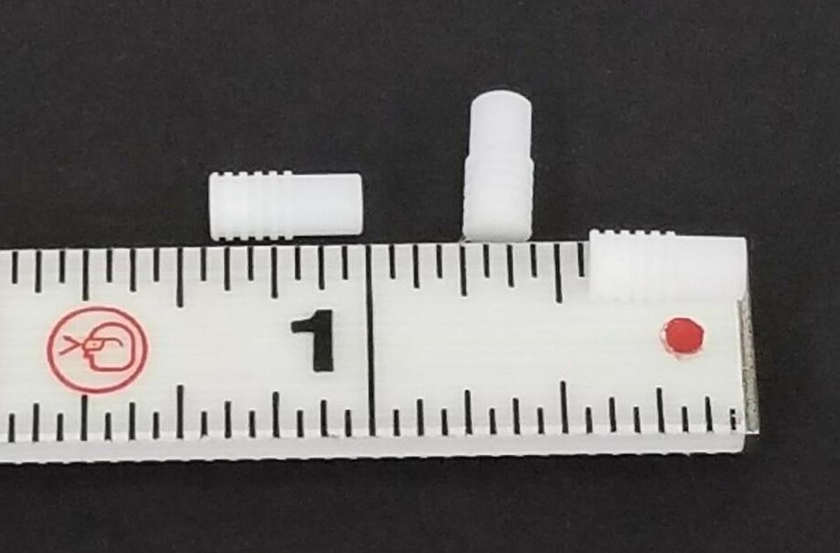Used LOT OF 8 NEW GENERIC SYRINGE CAPS 1 ML F/ 5052/8051