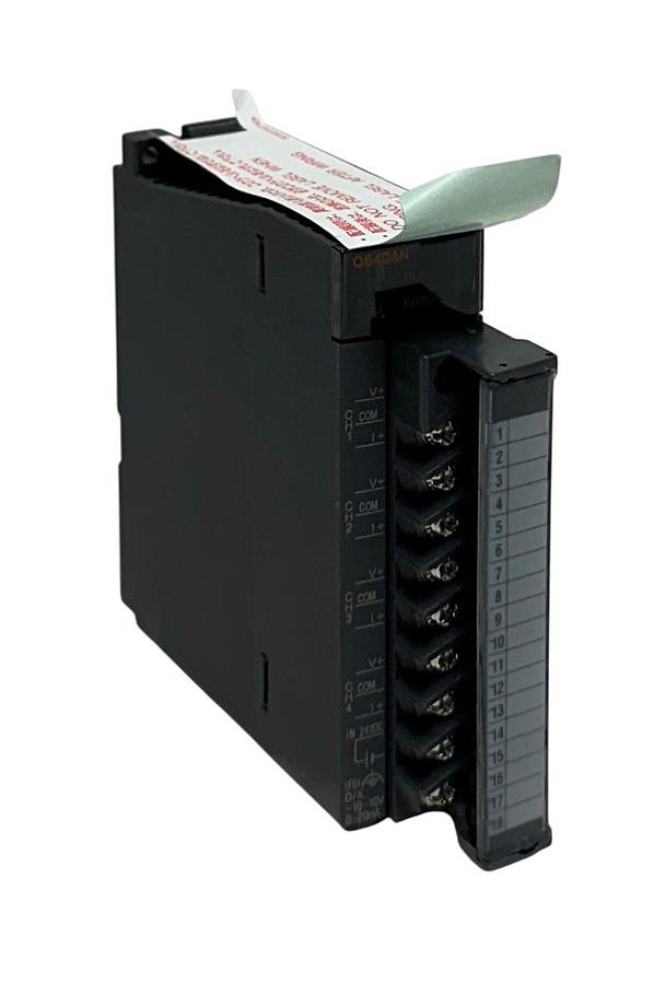 Used MITSUBISHI ELECTRIC Q64DAN MELSEC-Q DIGITAL / ANALOG CONVERTER MODULE 24VDC NSNP