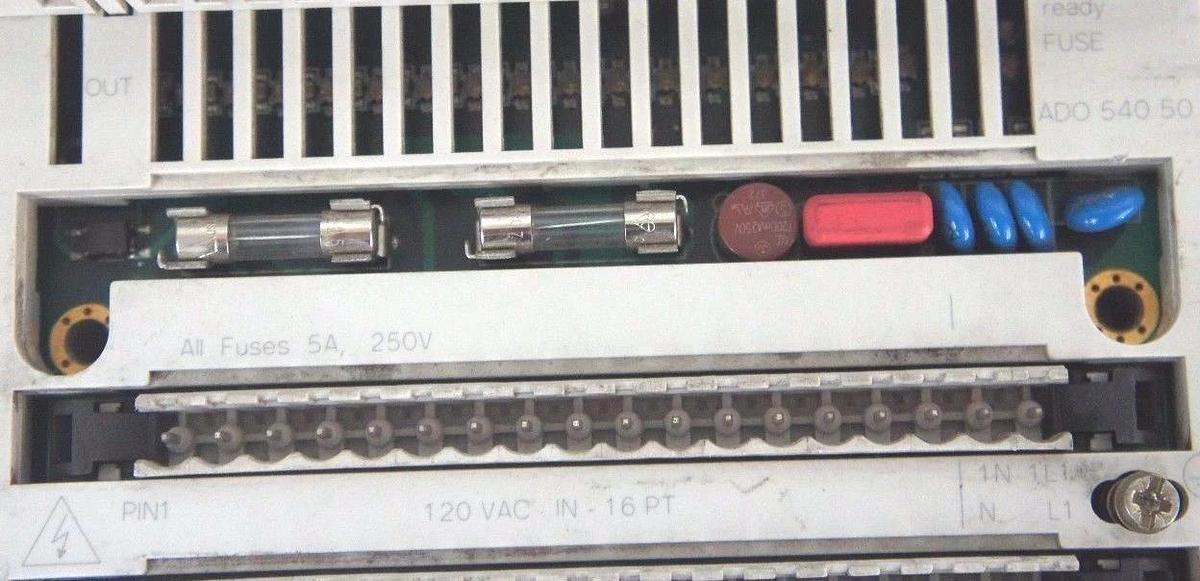 Used SCHNEIDER ELECTRIC 170ADO54050 I/O BASE UNIT 120VAC 16PT, PV 02, RL 76 W/O COVER