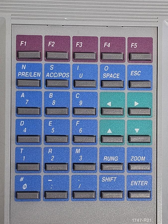 Used ALLEN BRADLEY 1747-PT1 SLC 500 PROGRAMMER 1747PT1 SER. T 24VDC