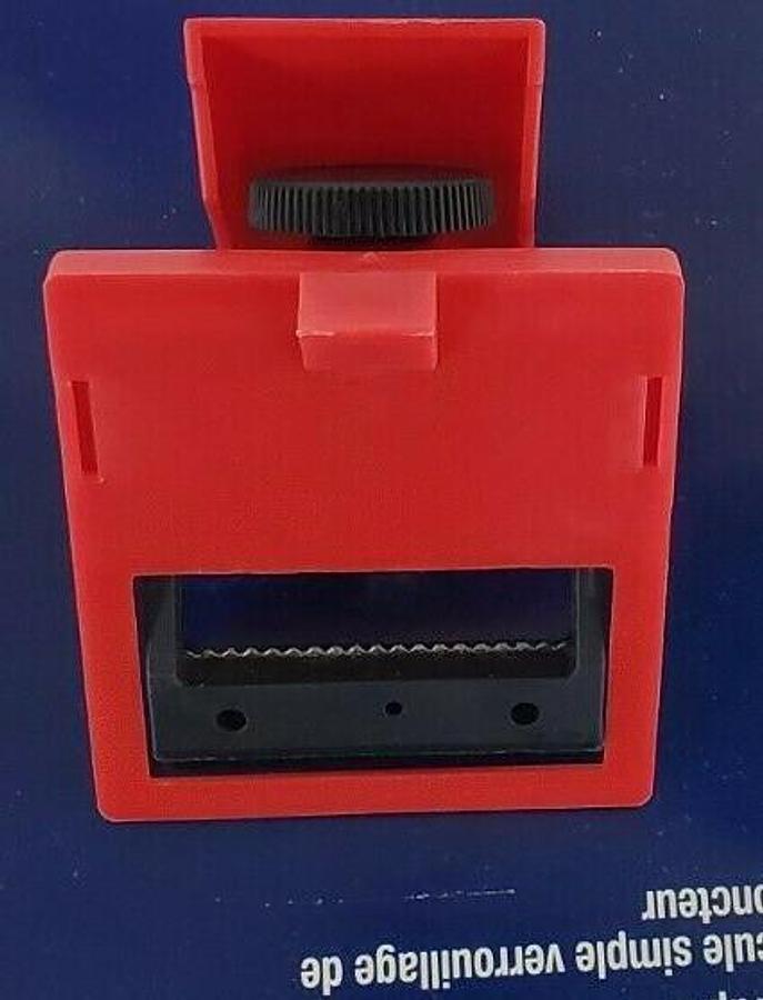 Used NEW BRADY 104106 CIRCUIT BREAKER LOCKOUT CLAMP-ON 480/600V