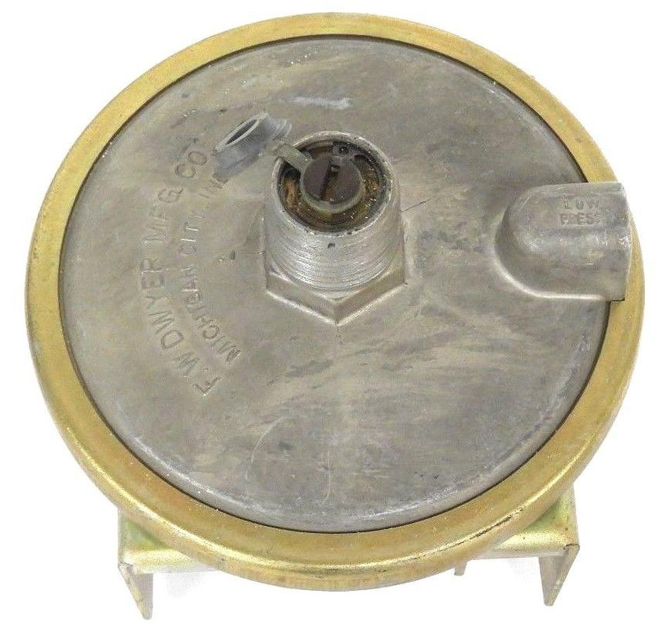 Used DWYER INSTRUMENTS 1823-20-2-5 PRESSURE SWITCH 18232025