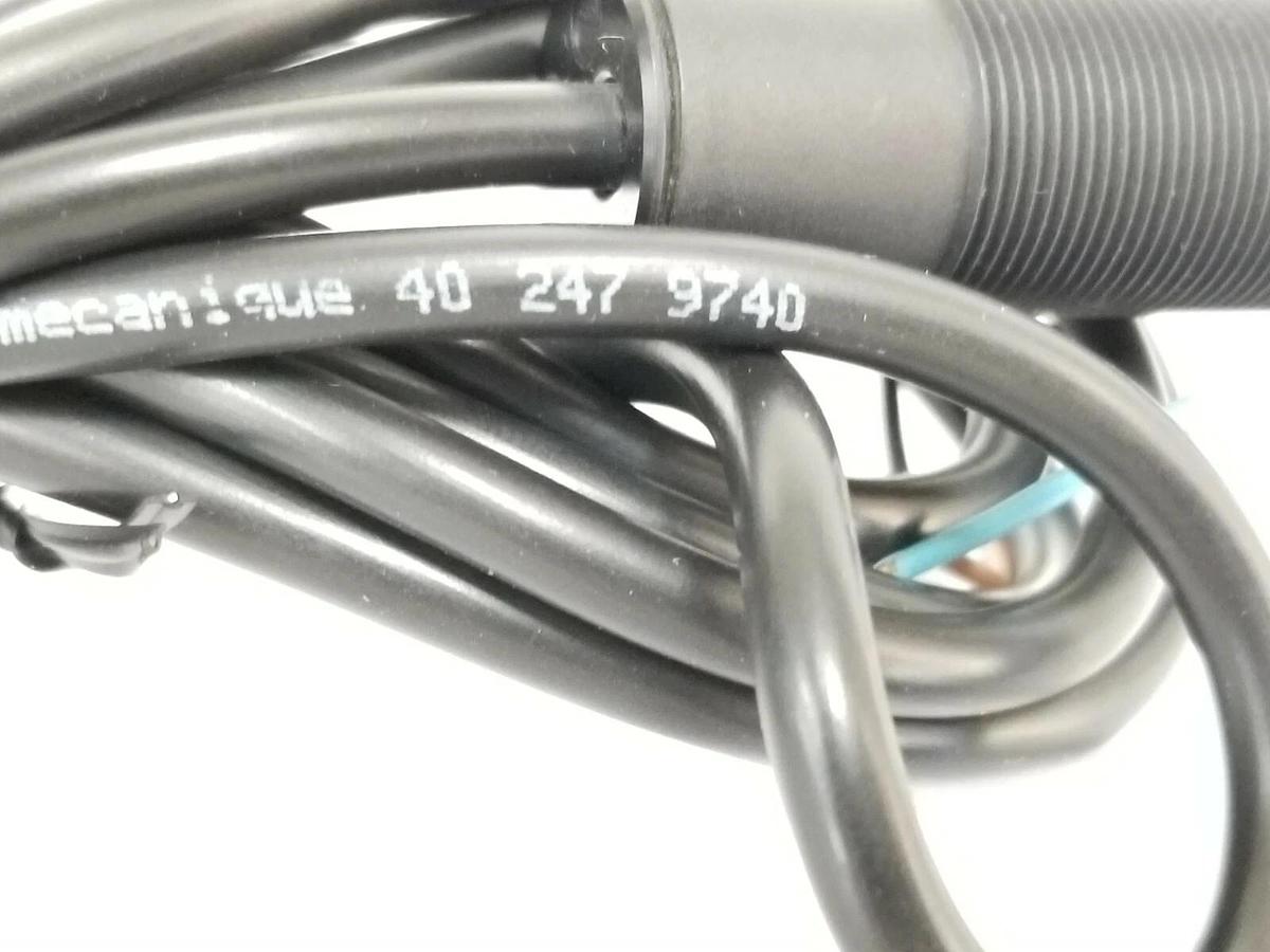 Used TELEMECANIQUE PROXIMITY SENSOR UNKNOWN PART NUMBER 40 247 9740