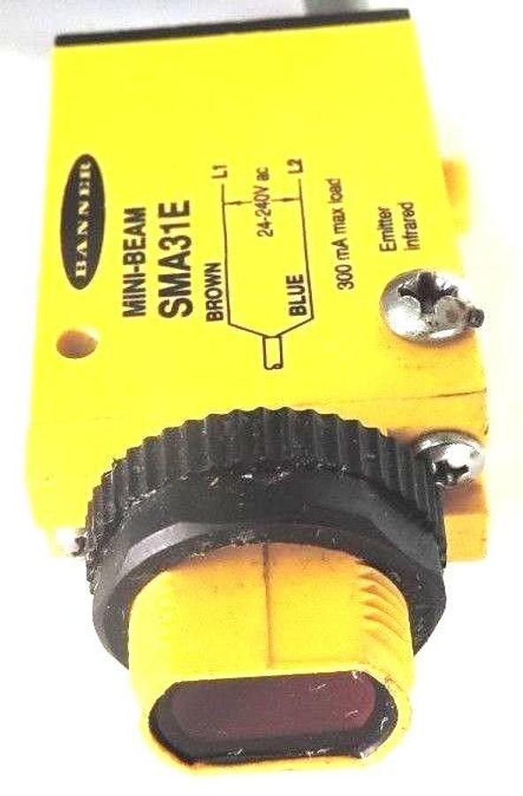 Used BANNER SMA31E PHOTOELECTRIC MINI BEAM SCANNER