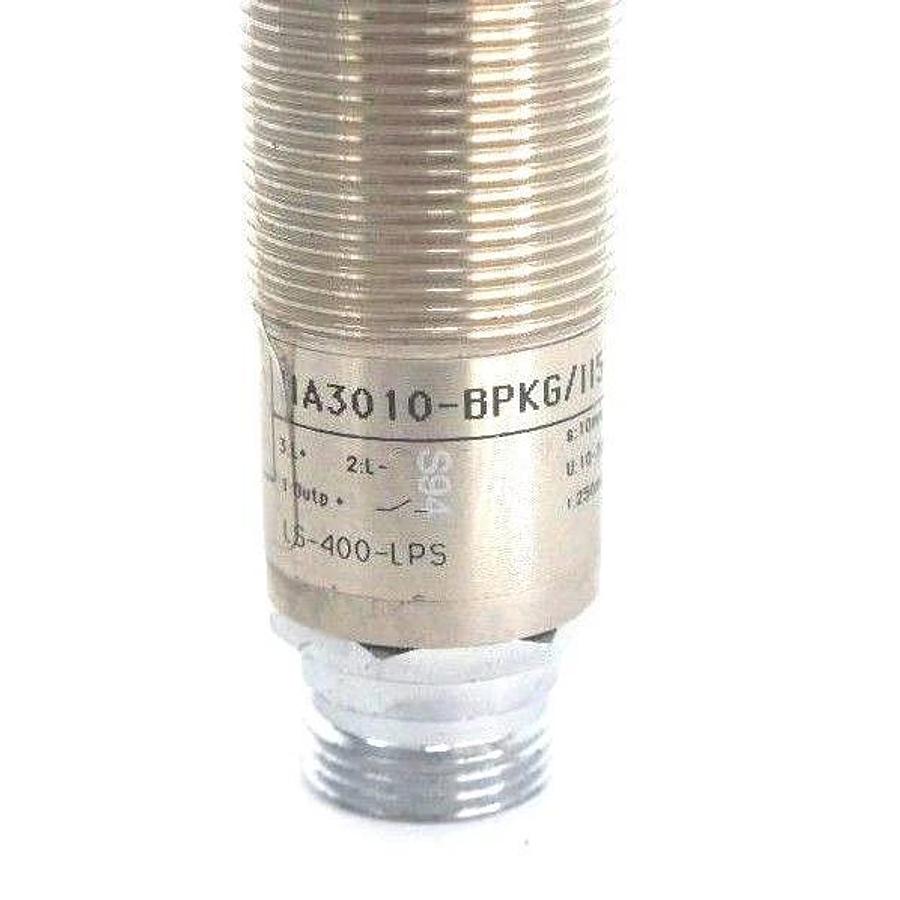 Used IFM EFECTOR IIA3010-BPKG/II5713 PROXIMITY SENSOR IIA3010-BPKG, II5713