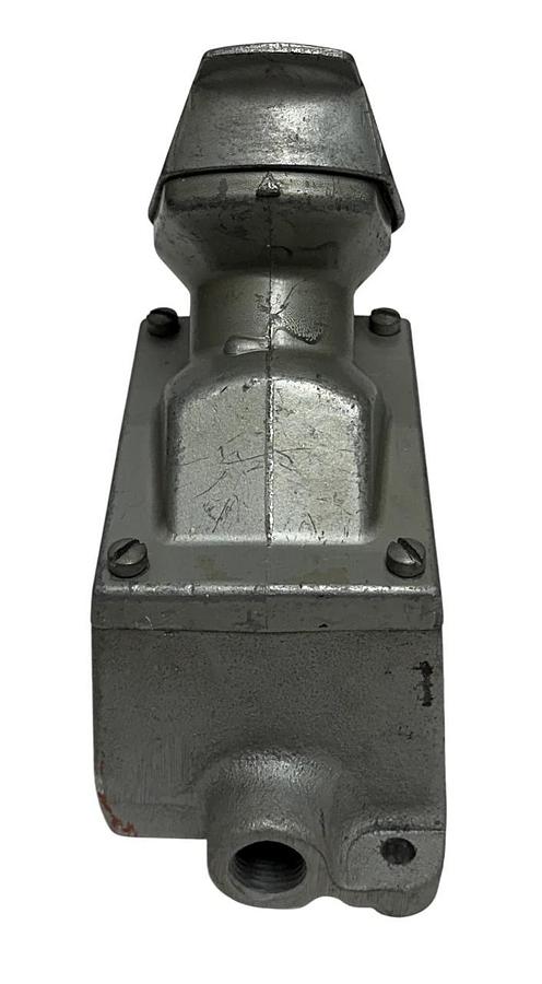 Used CROUSE-HINDS CPS152-111 / CPS152-111M5 / CPS152111 ARKTITE RECEPTACLE ASSY USNP