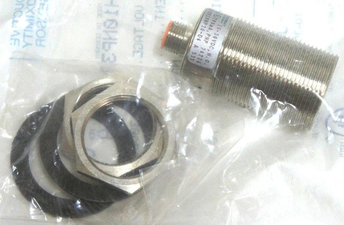 Used NIB ALLEN BRADLEY 872C-DH10NP30-D4 INDUCTIVE PROXIMITY SENSOR SER A 10-30VDC