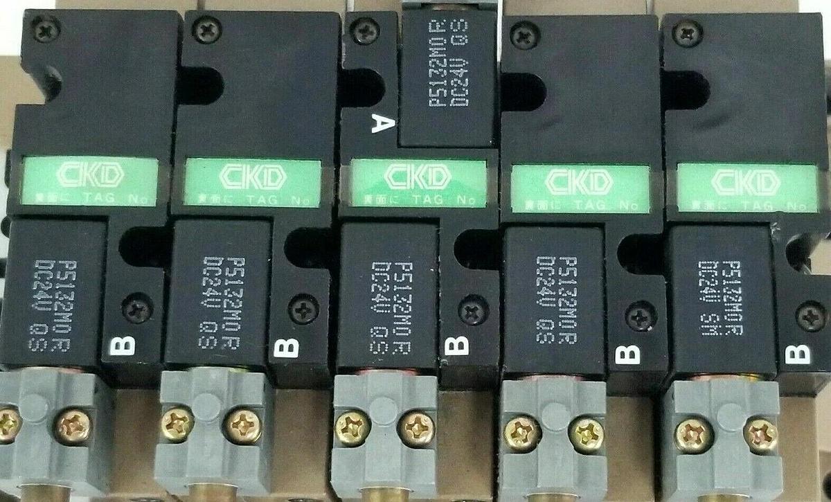 Used CKD 022001 MANIFOLD BLOCK W/ (5) 4L219 & (1) 4L229 SOLENOID VALVES, P5132M0R
