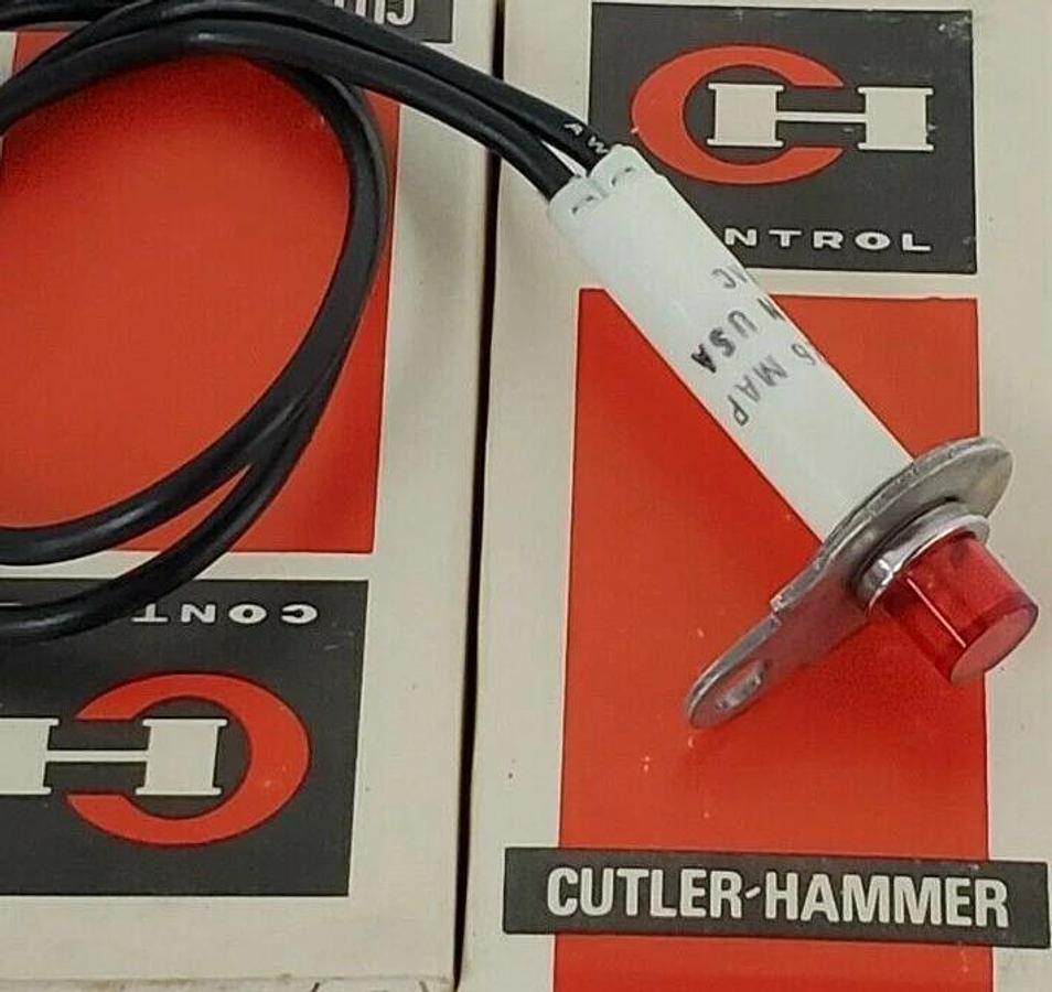 Used LOT OF 2 NIB CUTLER-HAMMER D26MAP-120 RELAY INDICATING LAMPS, 120VAC, D26MAP120