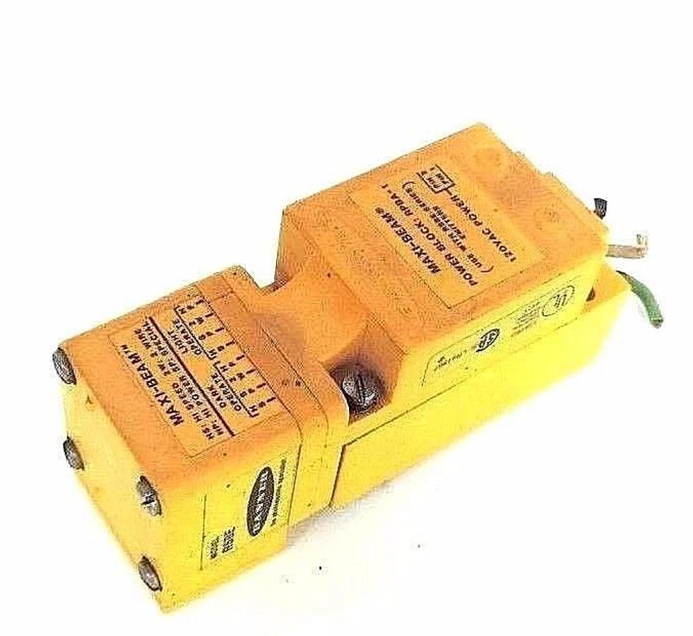 Used BANNER RPBA-1 MAXI-BEAM POWER BLOCK W/ RSBE EMITTER, 9740A, 9742A