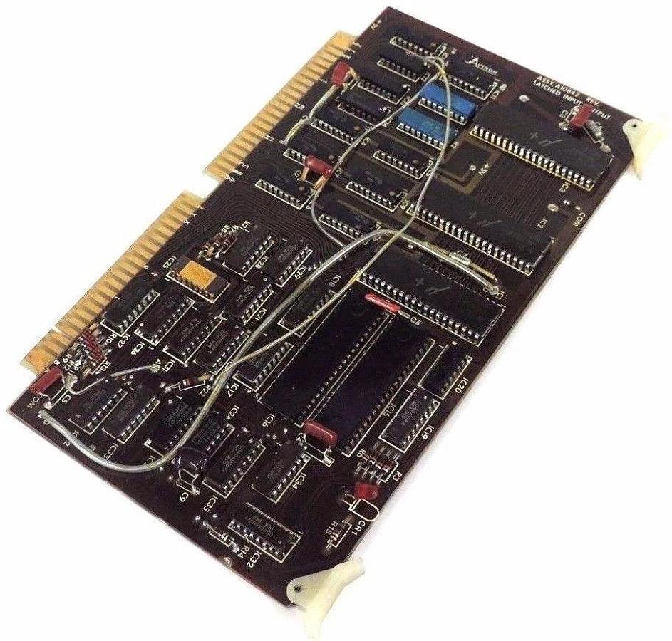 Used AVTRON A10842 LATCHED INPUT/OUTPUT MODULE REV C