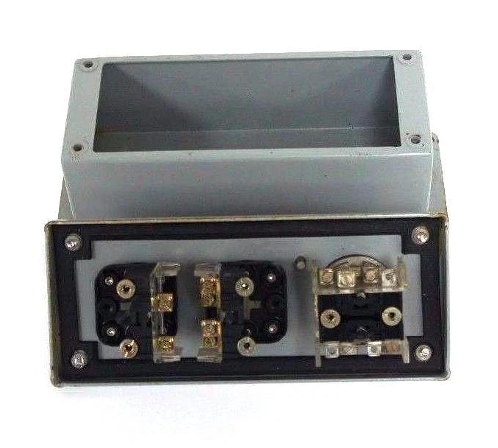 Used HOFFMAN E3PB CONTROL PANEL ENCLOSURE W/ ALLEN BRADLEY 800T-H31 SER. N , 800T-A