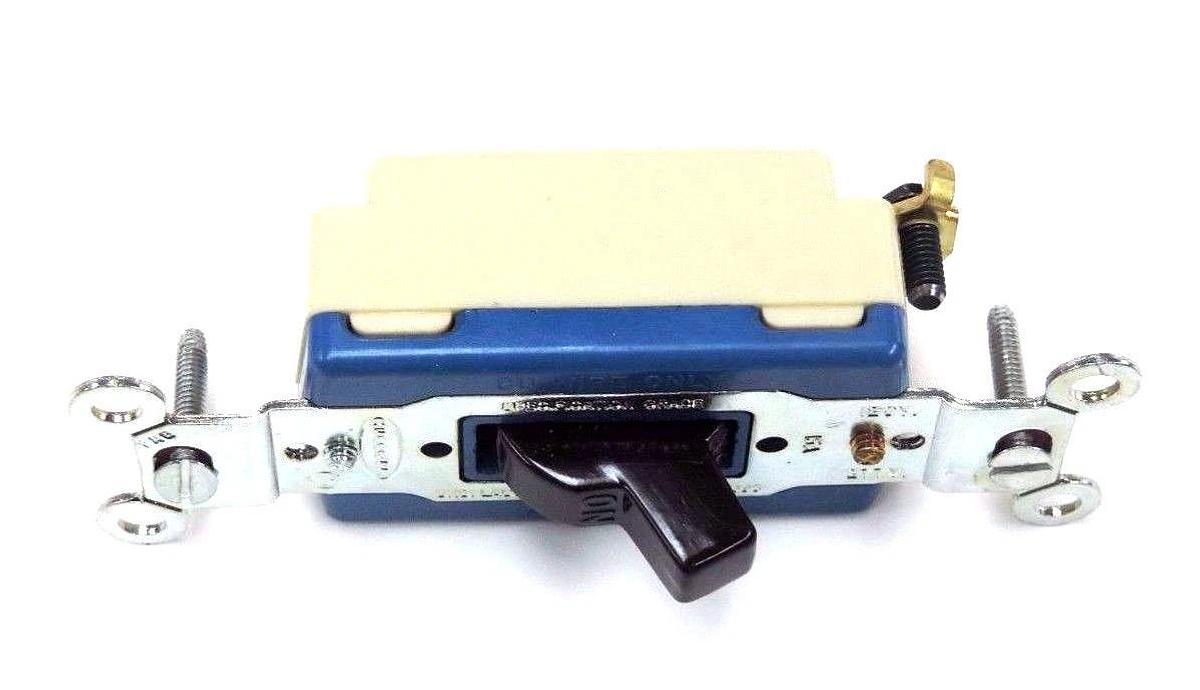 LOT OF 5 NIB HUBBELL 1201-G A.C. TOGGLE SWITCHES 15AMP, 120/277V, BROWN, 1201G