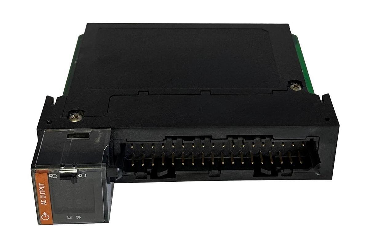 Used ALLEN BRADLEY 1756-OA16I /A ControlLogix 16-PT ISOLATED OUTPUT MODULE 1756OA16I