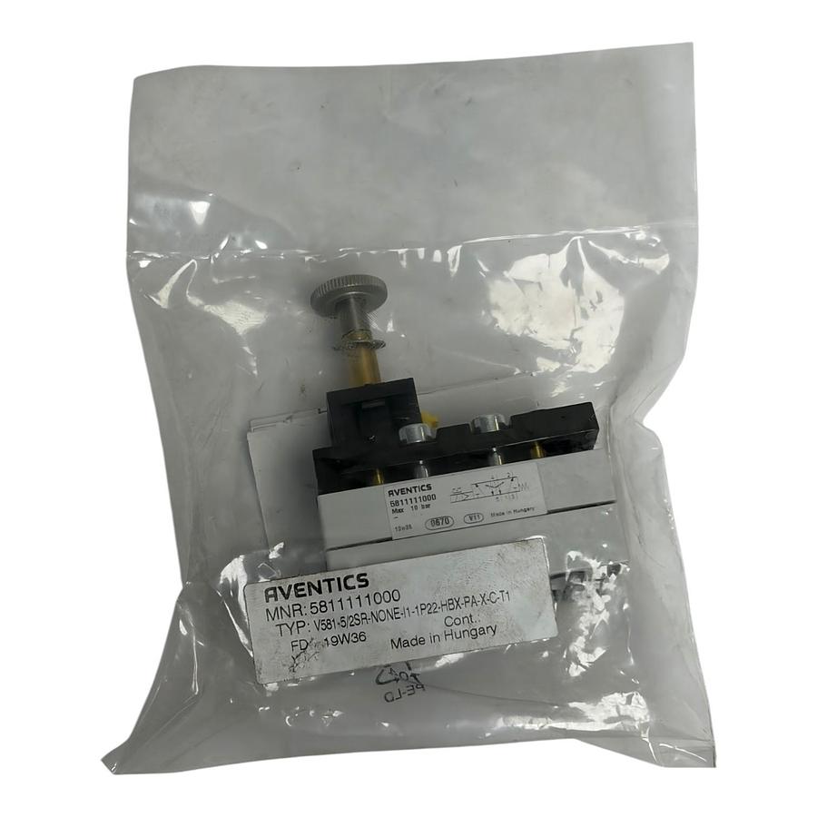 Aventics 5811111000 Pneumatic Directional Control Valve New Surplus