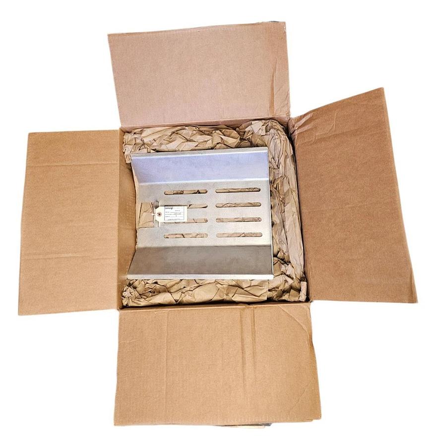 NIB TOMAHAWK 001201-TH GAURD-SLIDE PLATE-LOWER 001201TH