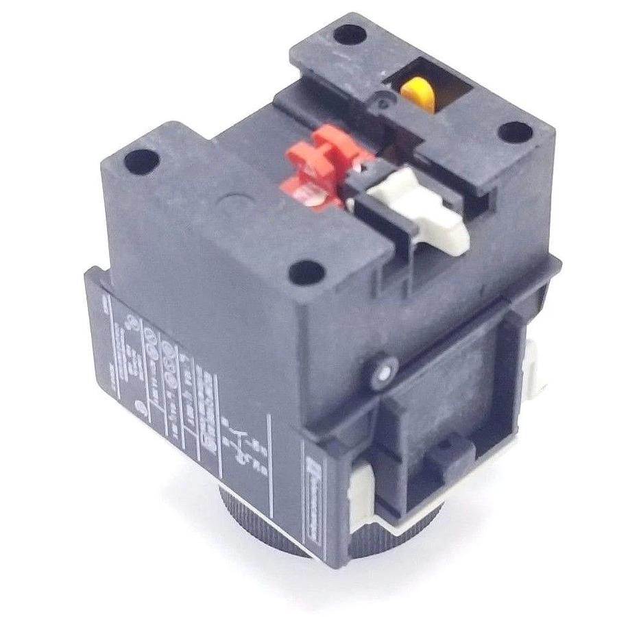 Used TELEMECANIQUE LA3-DR2 CONTACTOR TIMER MODULE LA3DR2, 1-30SEC.