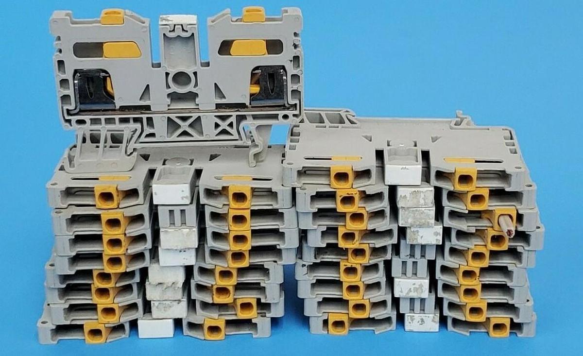 Used LOT OF 18 ALLEN BRADLEY 1492-K3 TERMINAL BLOCKS 1492K3