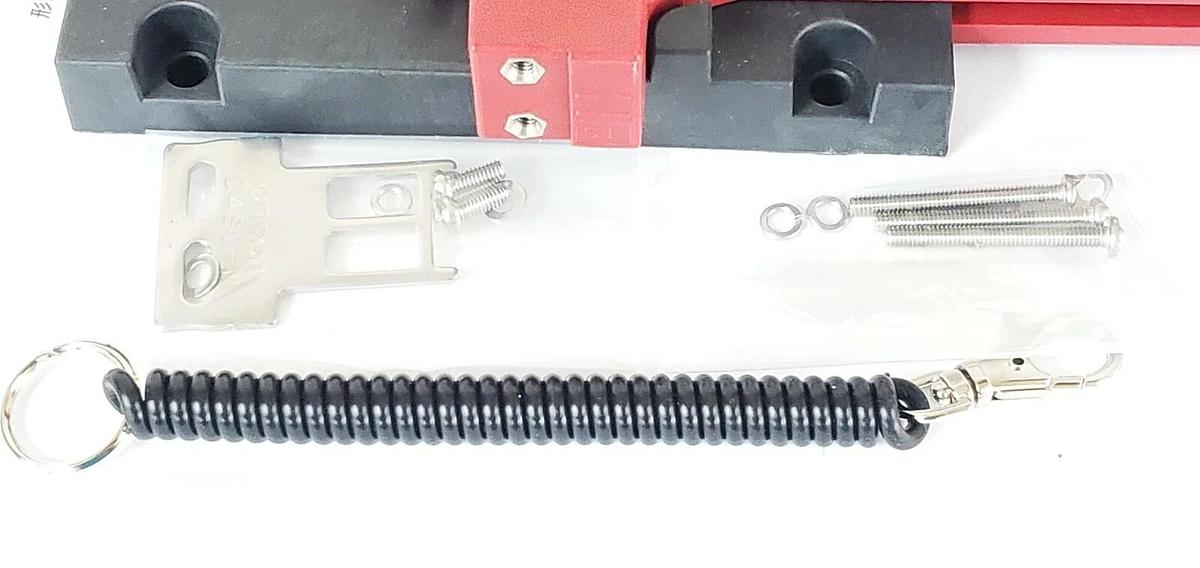 Used NIB OMRON D4SL-NSK10-LK-05 GUARD LOCK SAFETY-DOOR SWITCH D4SL-N SLIDE KEY
