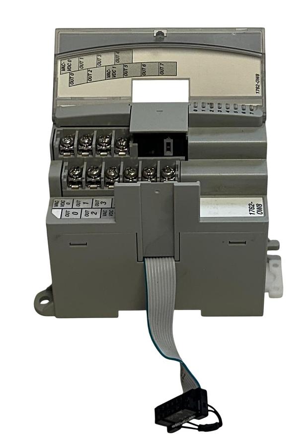 Used ALLEN BRADLEY 1762-OW8 /A MicroLogix 8-PT RELAY OUTPUT MODULE VAC/VDC USNP