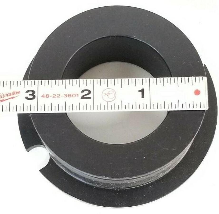 Used LOT OF 6 NEW GENERIC LN1005 PLASTIC FLANGE BUSHINGS 4'' O.D.