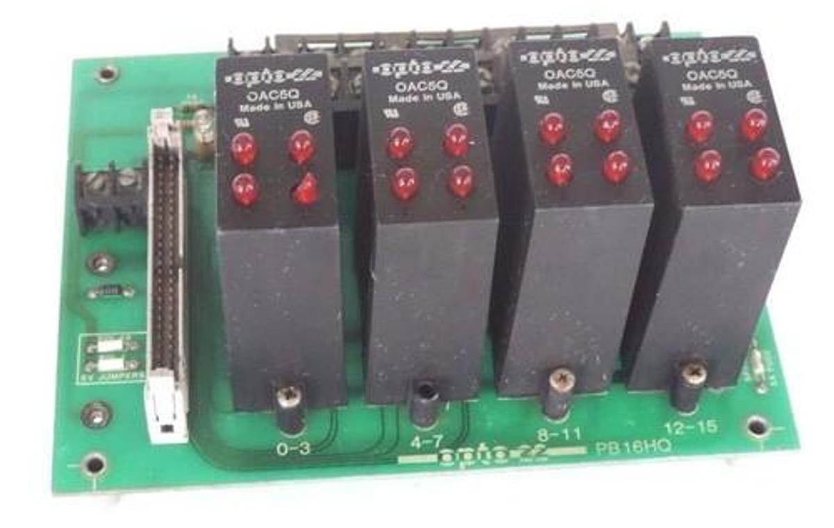 Used OPTO 22 PB16HQ I/O MODULE RACK 001824 W/ FOUR OAC5Q MODULES