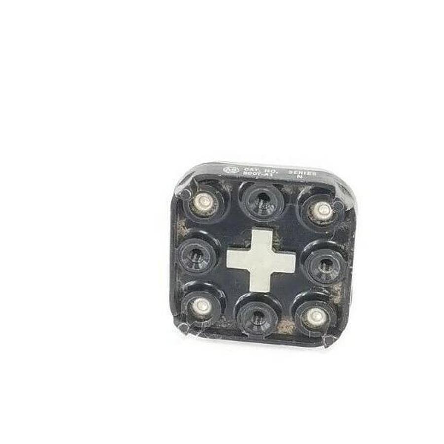 Used ALLEN BRADLEY 800T-A1 PUSH BUTTON FLUSH HEAD GREEN SER. N