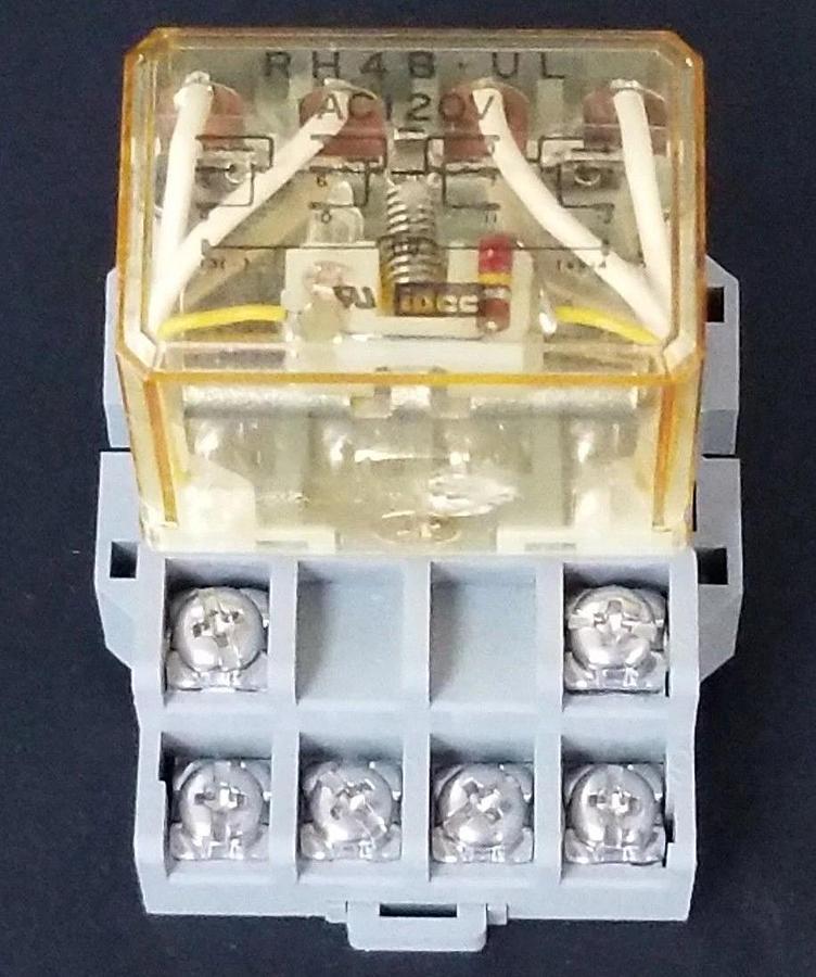 Used IDEC SH4B-05 RELAY SOCKET W/ RH4B-UL-AC120V RELAY RH4BUL 120VAC